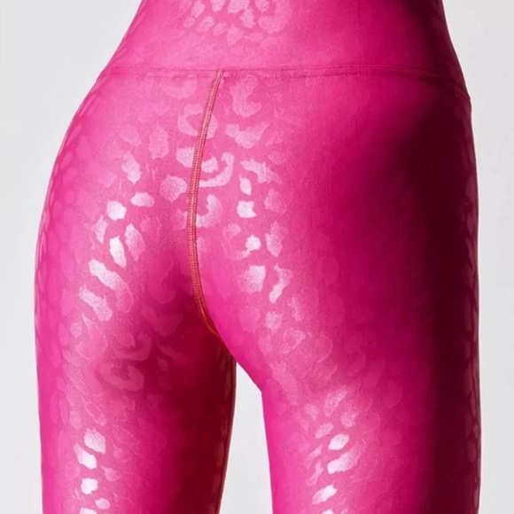 Carbon38  High Rise Leopard Takara Shine Leggings in Berry Pink size Medium NWT - Picture 11 of 11